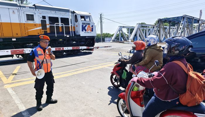 21 Kecelakaan Terjadi di Jalur Perlintasan KA,Waspada Selalu