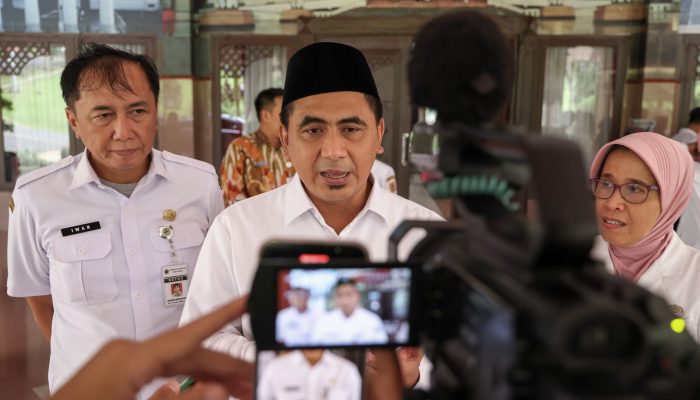 Ajak Petugas Haji Jateng Untuk Lebih Sabar Melayani Jamaah, Himbauan dari Wagub Jateng Taj Yasin