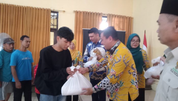 Kolaborasi Pembak Pekalongan dan DPR RI Bantu Warga Persiapkan Lebaran Idul Fitri
