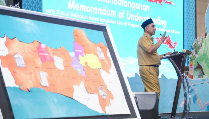 Penandatangan MoU Pemprov Jateng Bersama Zurich Foundation dan MCI Garap Proyek Pengelolaan Kawasan Pesisir Terpadu