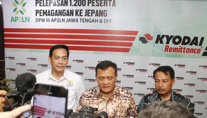 Ahmad Luthfi dan Kadin beserta AP2LN Lepas 1.200 Siswa Magang ke Jepang