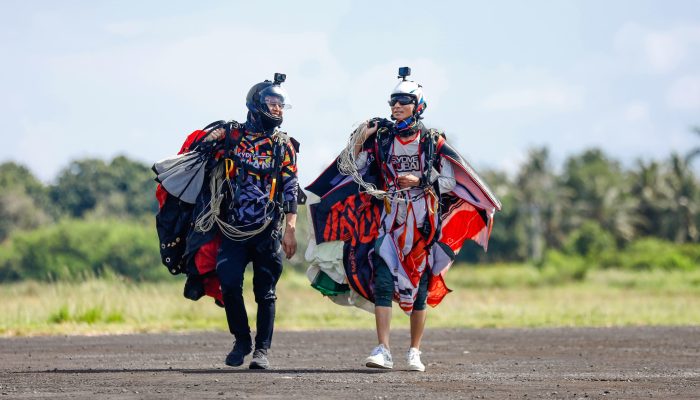 Pulau Karimunjawa, Sebuah Jawaban Mimpi Manik Addarwal tentang Skydiving 