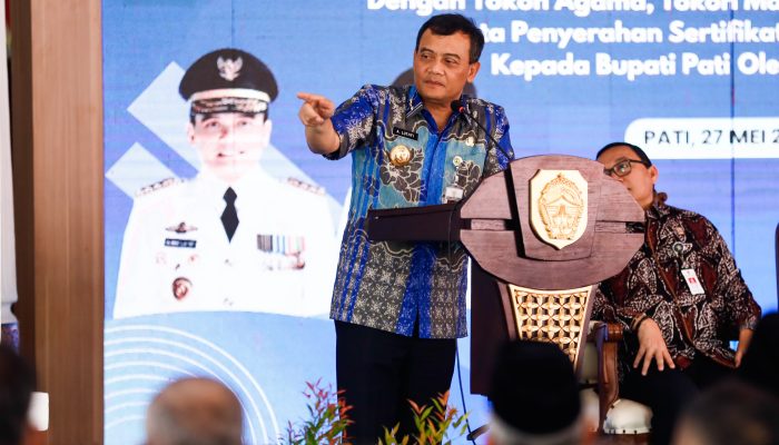 Ahmad Luthfi Salurkan Bantuan Keuangan Rp316,1 Miliar, Intervensi Pembangunan Kabupaten Pati