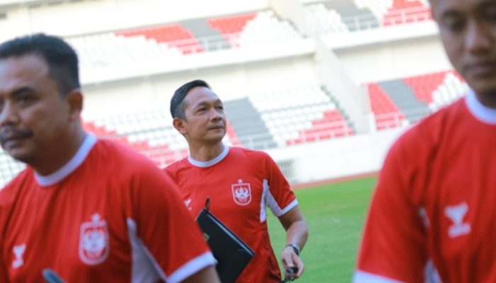 Kahudi Wahyu Pantau Pemain Seleksi Pada Gelar Latihan Perdana