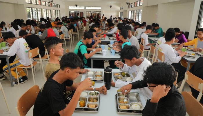 Cerita Haru Siswa Sekolah Rakyat di Jawa Tengah, Usai Sekolahnya Diresmikan Ahmad Luthfi