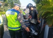 Pelanggar Lalu Lintas Berterima Kasih Hingga Cium Tangan; Polda Jateng Kedepankan Upaya Humanis