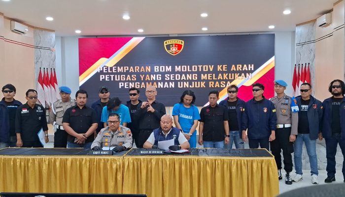 Pelaku Pelemparan Batu dan Bom Molotov Ditetapkan Sebagai Tersangka Aksi Anarkis Unjuk Rasa di Mapolda