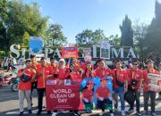 Dukung WCD 2025, Alfamart Bersih-Bersih Kantong Plastik di Semarang
