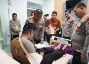 Jenguk Anggota Yang Terluka Akibat Kerusuhan di Semarang, Waka Polda Jateng : Jangan Kapok Layani Masyarakat