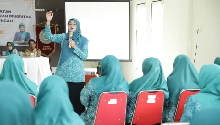 Perkuat Kelembagaan PKK di Daerah Prioritas, Nawal Yasin : Harus Jawab Isu Nyata di Masyarakat