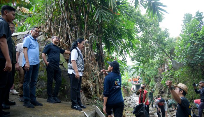 Peringati HPSN, Pemkot Semarang Kolaborasi dengan Elemen Masyarakat Bersihkan Kali Jaten
