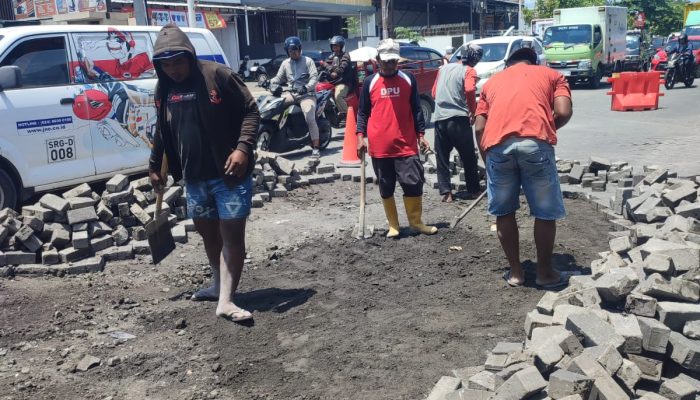 Respons Cepat Laporan Warga, Wali Kota Semarang Siapkan Betonisasi Masif dan Perbaikan Rutin di Jalan Citarum