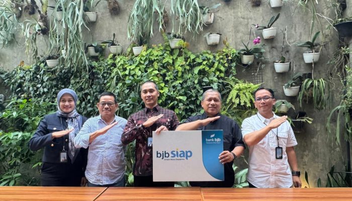 Kolaborasi bank bjb dan Perumda BPR Kuningan Perkuat Perencanaan Dana Pensiun Pegawai