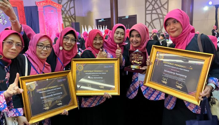 IPEMI Jateng Borong Penghargaan, Menteri Koperasi Tekankan Peran Strategis Muslimah Preneur