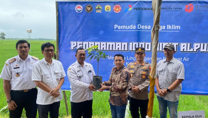 Gerakan Desa Hijau Dimulai dari Mojoagung Grobogan: Tanam Alpukat, Bangun Masa Depan Lingkungan dan Pangan