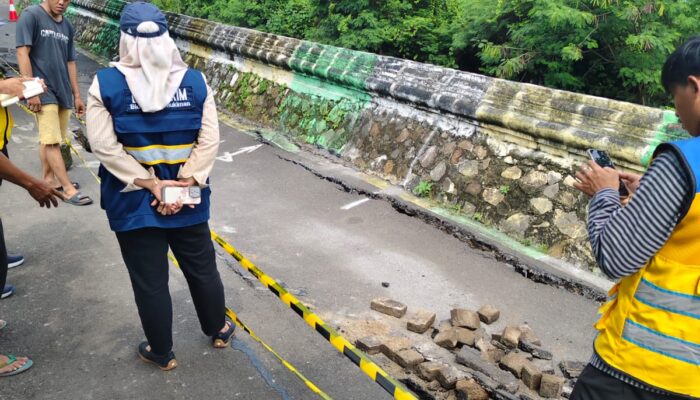 Penanganan Jalan Amblas Kalibanteng Kulon, Pemkot Semarang Koordinasi dengan BBWS