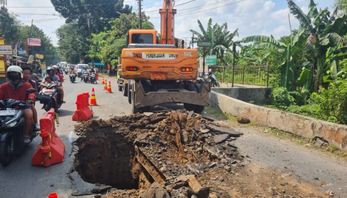 Wali Kota Semarang Agustina Wilujeng Gercep Instruksikan DPU Perbaiki Jalan Rusak Akibat Tonase Berlebih