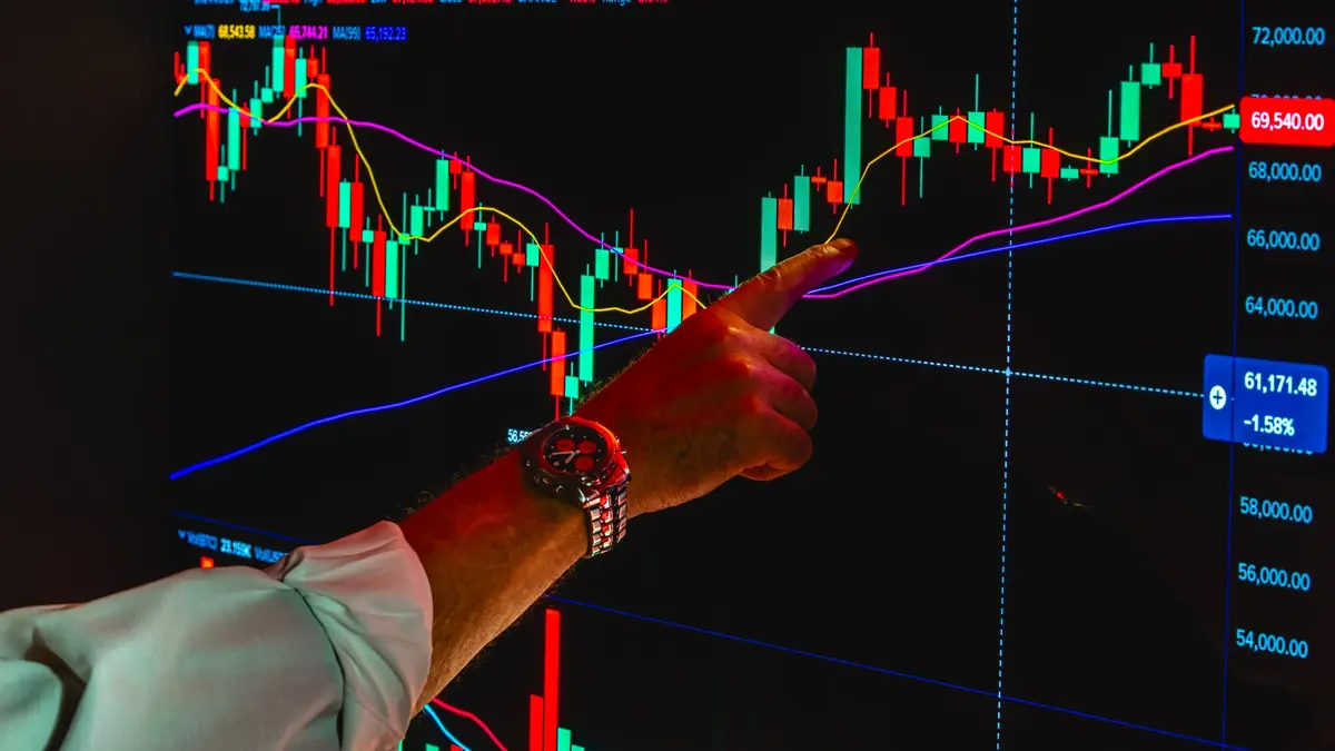 Bitcoin Turun di Bawah US$83.000 pada 7 Oktober