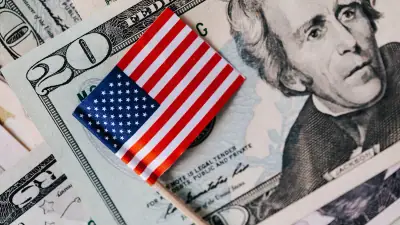 Brent Tembus US$105, Wall Street Melemah Didorong Kekhawatiran Inflasi