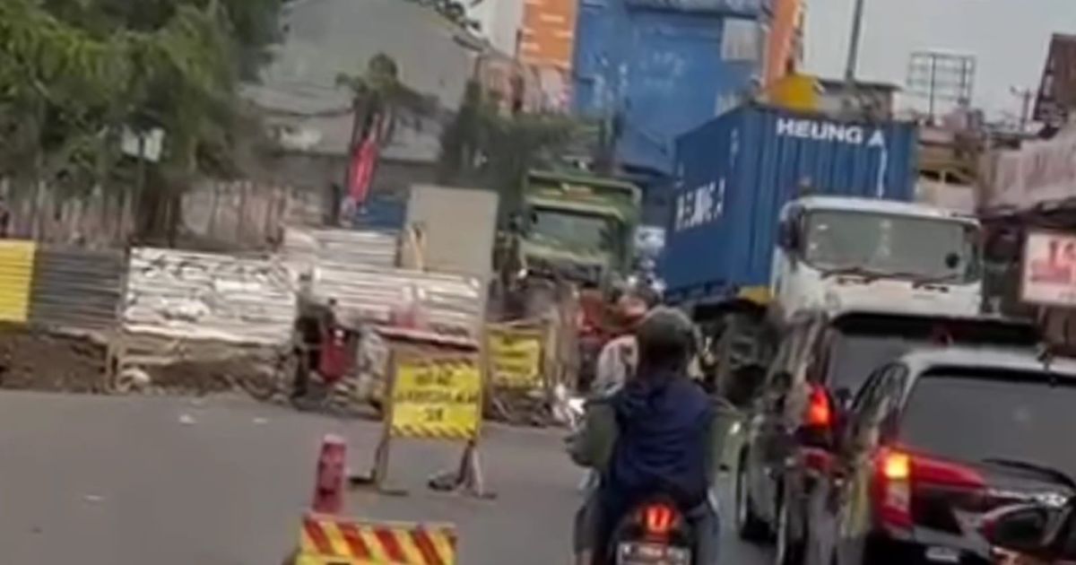 Proyek Jembatan Cileungsi II Kembali Bermasalah, Box Culvert Pecah Picu Kemacetan Panjang, Warga: Kudu Lapor KDM