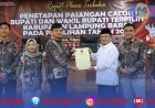 Ditetapkan Sebagai Pemenang Pilkada, Parosil-Mad Hasnurin Kembali Pimpin Lampung Barat