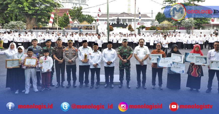 HAB  ke-79, Pj Gubernur Lampung Berikan Penghargaan ke Tokoh dan Pelajar Berprestasi