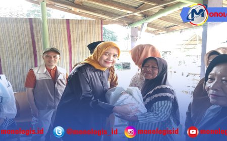 Warga Terdampak Banjir Terima Bantuan dari Ketua TP PKK Tulangbawang