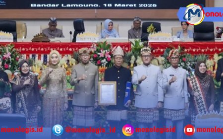 Pakaian Adat Lampung Warnai Paripurna Paripurna DPRD Dalam HUT Ke 61 Prov. Lampung