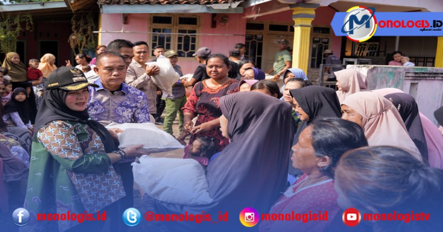 Pulang Retreat Walikota Eva Dwiana, Langsung Bagikan Bantuan Pada Korban Banjir