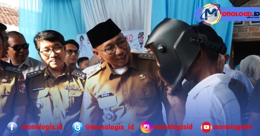 Entaskan Kemiskinan, dan Tingkatkan Kesejahteraan Masyarakat, Gubernur Mirza Beri Bantuan Sembako, Kursi Roda, Hingga UEP
