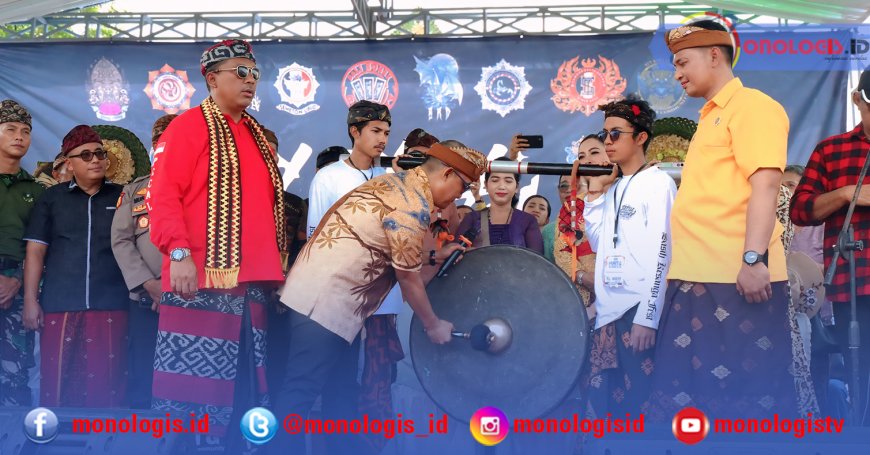 Bupati Lampung Tengah Membuka Sasih Kesanga Fest 2025