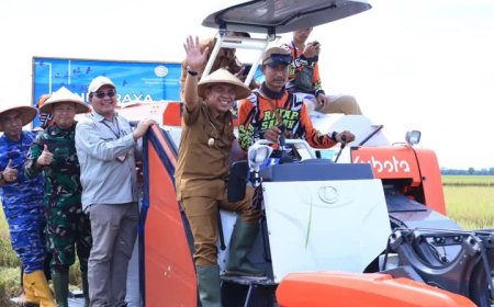 Panen Raya, Tulangbawang Hasilkan 7,9 Ton Padi