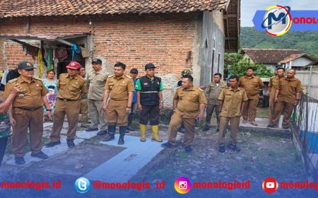 Bangunan Liar Diatas Saluran Air Dibongkar Pemkot Bandarlampung