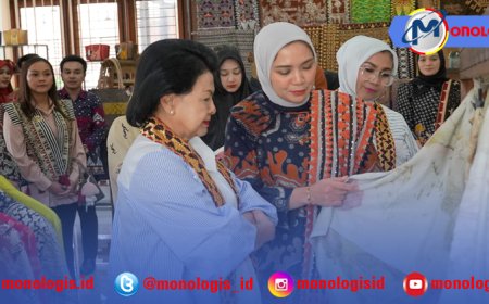 Lampung Dapat Kehormatan, Ketua Umum IAD Kunjungi Dekranasda dan Apresiasi Wastra Lokal