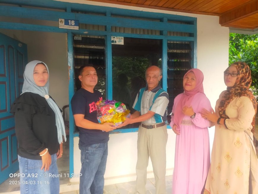 Parsel Lebaran Simbol Terima Kasih ke Guru