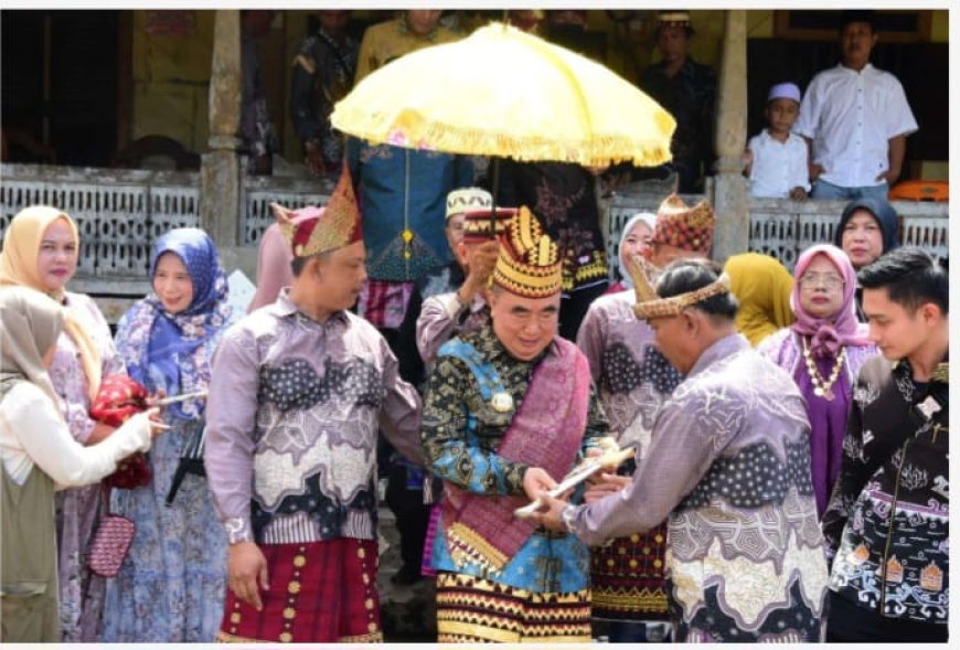 Berkah Lebaran, Bupati Tanggamus Dapat Gelar Adat Lampung