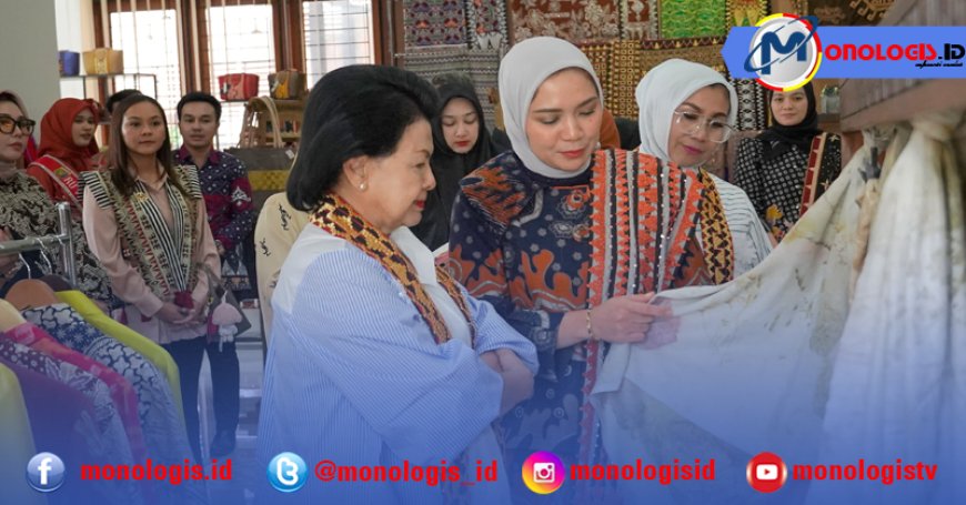 Lampung Dapat Kehormatan, Ketua Umum IAD Kunjungi Dekranasda dan Apresiasi Wastra Lokal