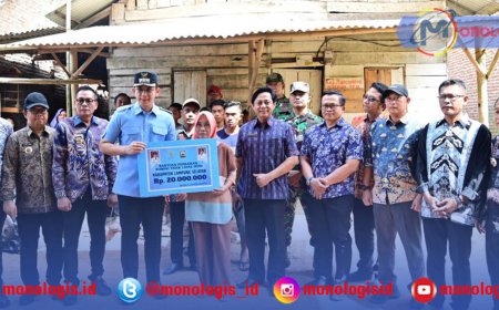 Egi Salurkan Bantuan RTLH ke Warga Jati Agung