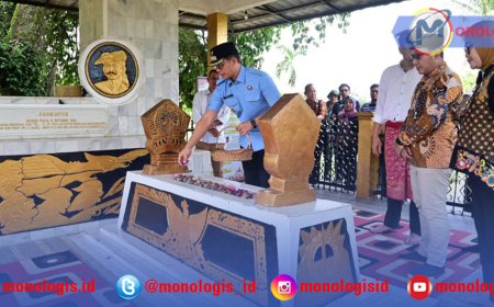 Bupati Lampung Selatan Kunjungi Rumah Adat Keratuan Darah Putih dan Makam Radin Inten II