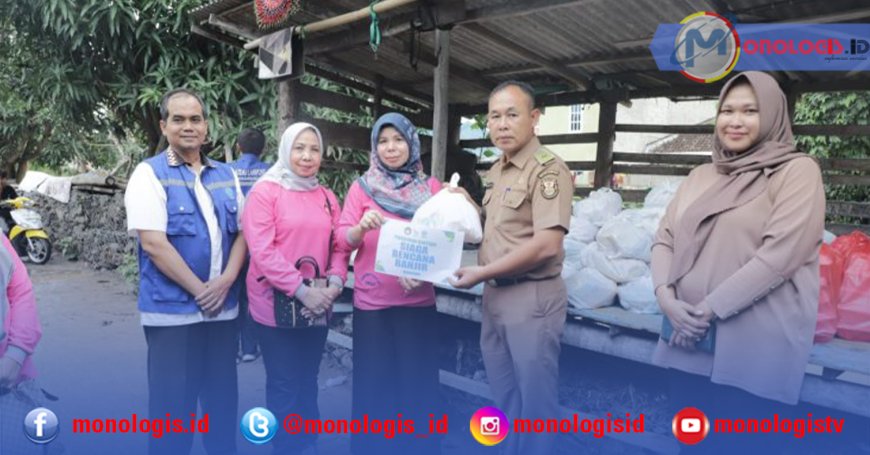 DWP Unila Bagikan 1000 Paket Sembako untuk Korban Banjir Bandarlampung