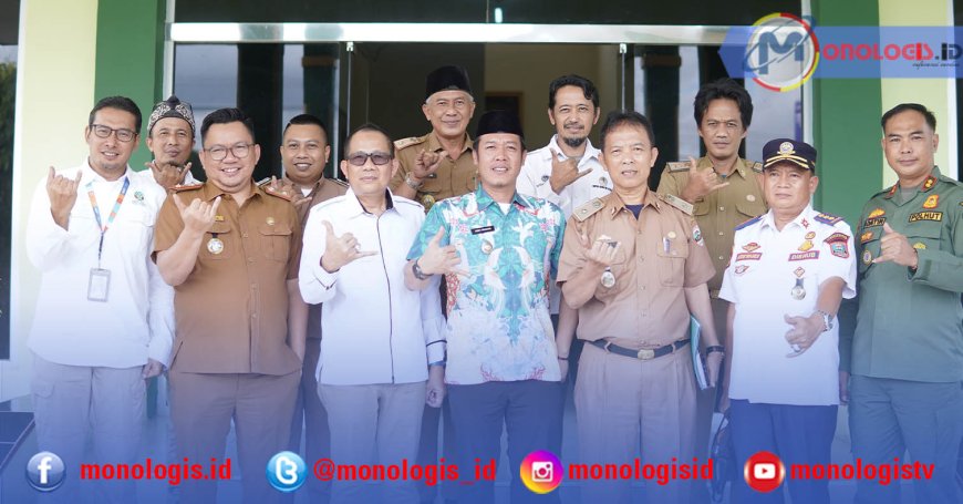 Buka Keterisoliran Wayharu, Bupati Pesisir Barat Serahkan Rancangan PKS ke BBTNBBS