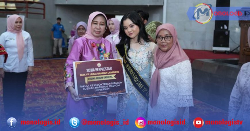 Rektor Hadiri Pelepasan Kelas 12 SMA YP Unila