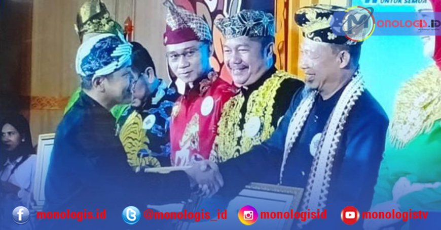 Komitmen Lestarikan Bahasa Daerah, Plt Bupati Waykanan Raih Penghargaan dari Kemendikdasmen