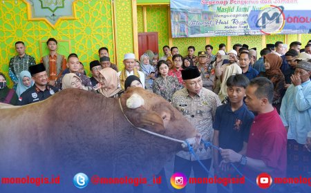 Gubernur Lampung Serahkan Bantuan Sapi Kurban dari Presiden RI