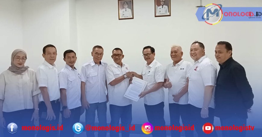 Faishol Djausal Ambil Formulir Calon Ketum KONI Lampung