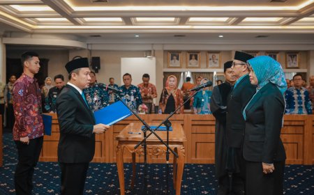 Sekdaprov Lampung Lantik Dua Kepala Dinas