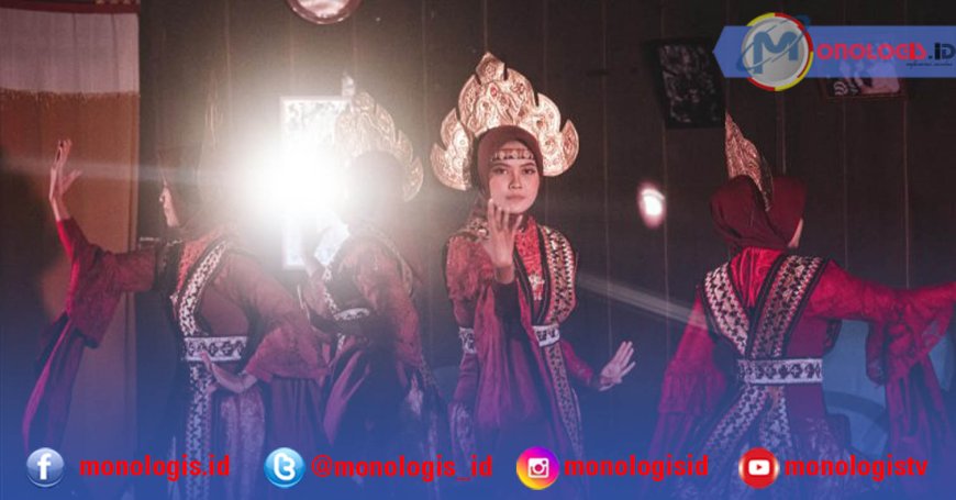 UKMF KSS Suguhkan Dharma Rasan Sai Huma di Perayaan Dies Natalis ke-25 FKIP Unila