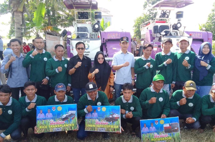 Serahkan Bantuan Alsintan, Bupati Mesuji Minta Brigade Pangan Bekerja Maksimal
