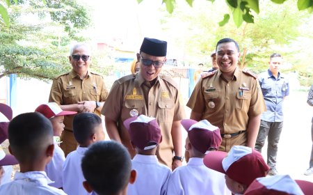 Bupati Lampung Tengah Stimulus Pelajar SD