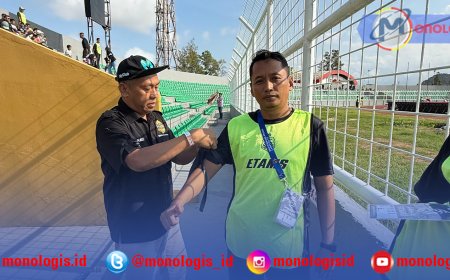 Duka Mendalam, Sikambara Bagikan Pita Hitam